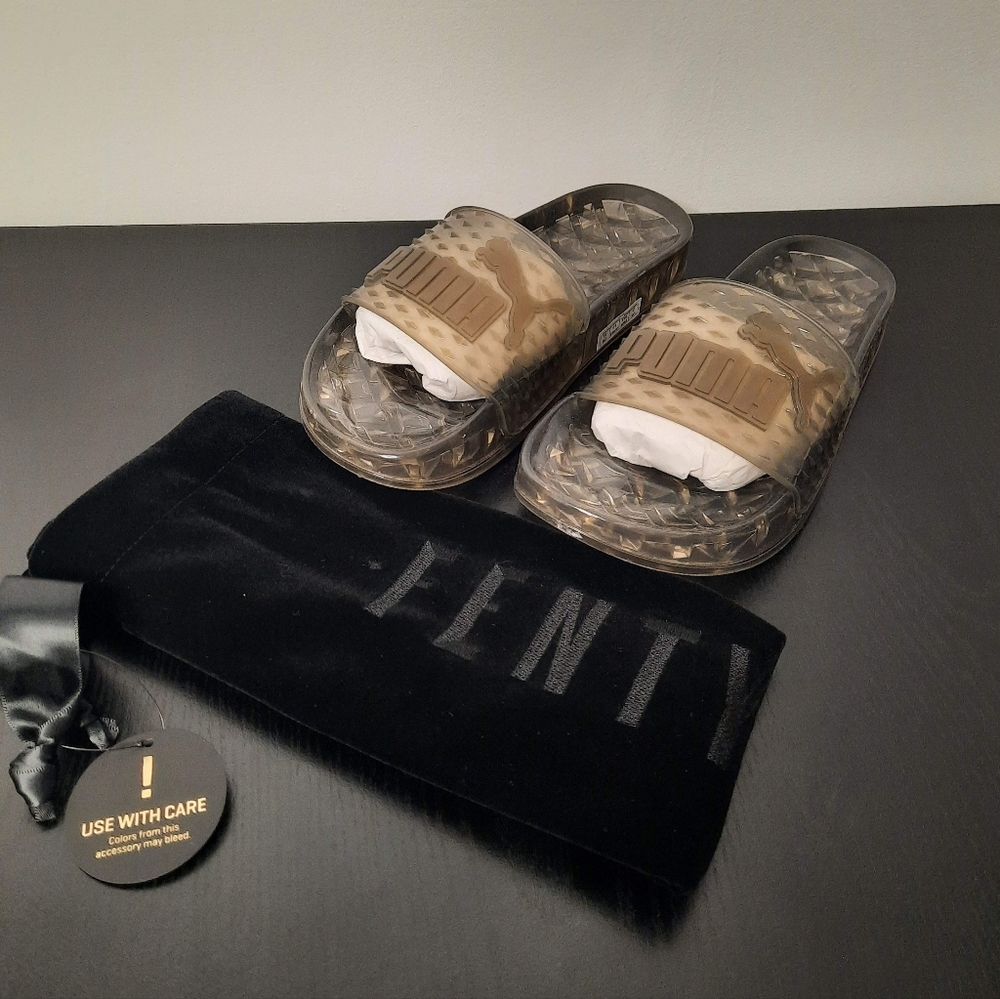 RIHANNA FENTY PUMA JELLY SLIDES IN BLACK